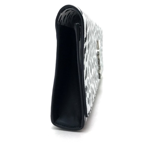 SAINT LAURENT Black Leather Clutch Bag - Picture 4 of 10